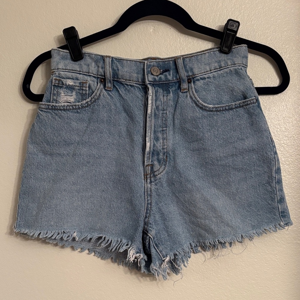 Size 25 PacSun high rise Icon short jean shprts